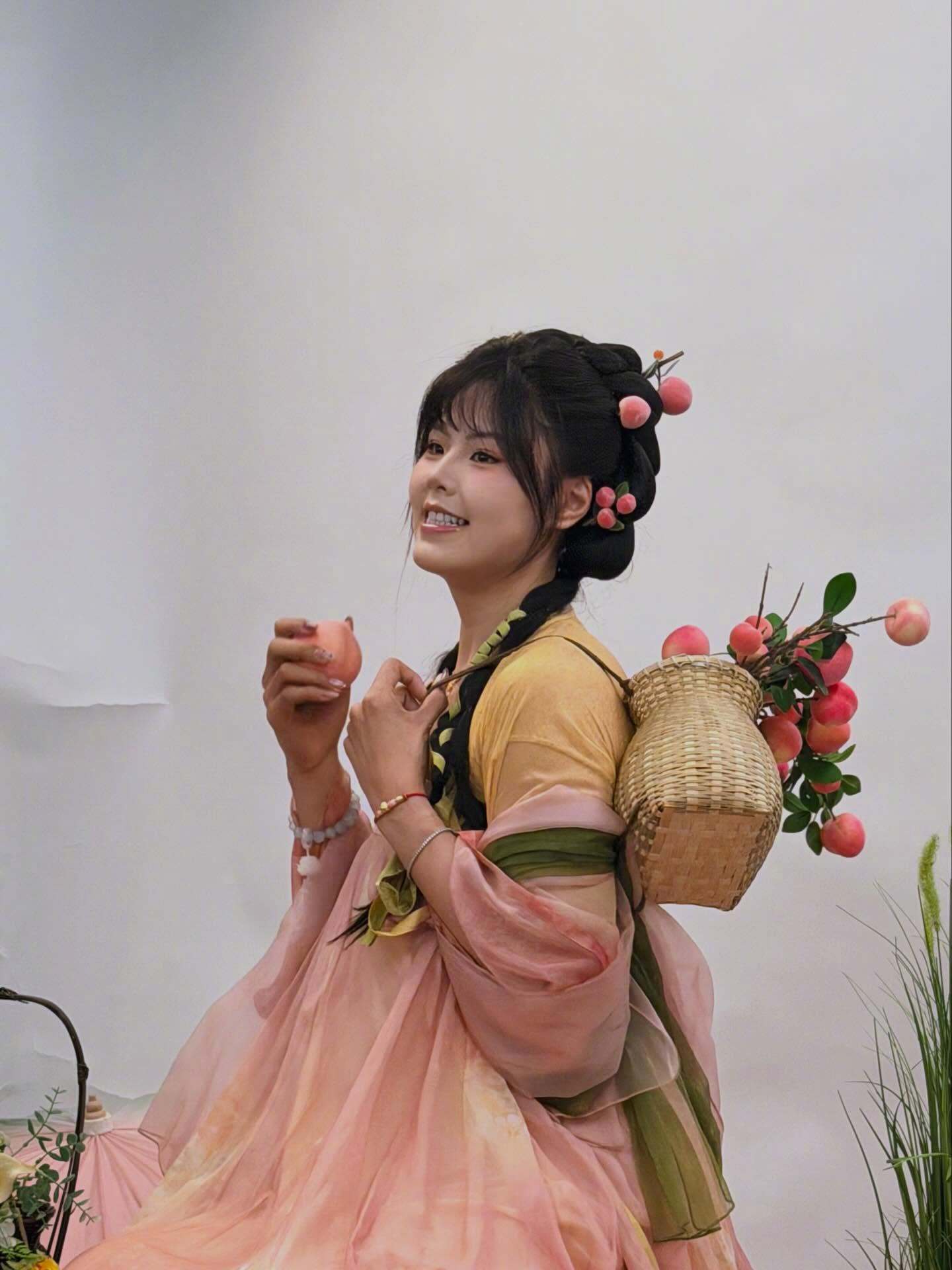 李月汝27岁生日晒照 李月汝生日晒照：在属于我的这一天，被爱包围！🎂 