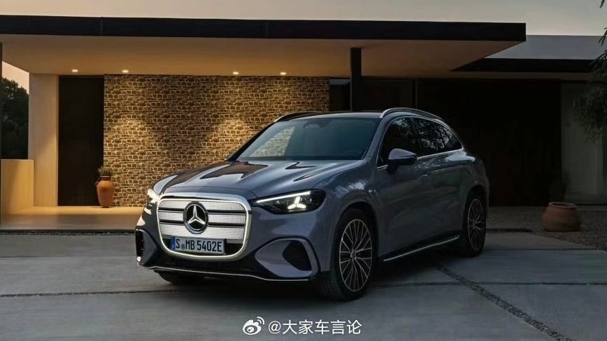 继内饰公布之后，奔驰纯电GLC的外观也发布了。大家觉得这新设计如何？奔驰 ​​​