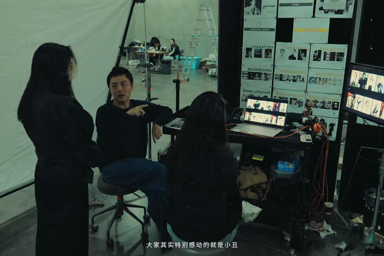 #刘亦菲小丑拍摄让现场很多人看哭了##刘亦菲小丑卸妆镜头# 百变刘亦菲，小丑拍摄