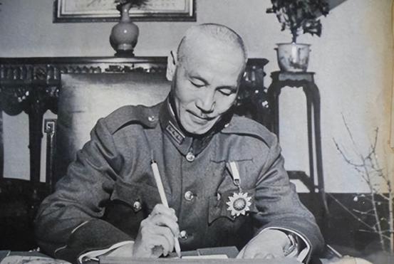 蒋介石输掉解放战争的三大原因？
“1948年11月的南京清凉山官邸里，蒋介石猛地