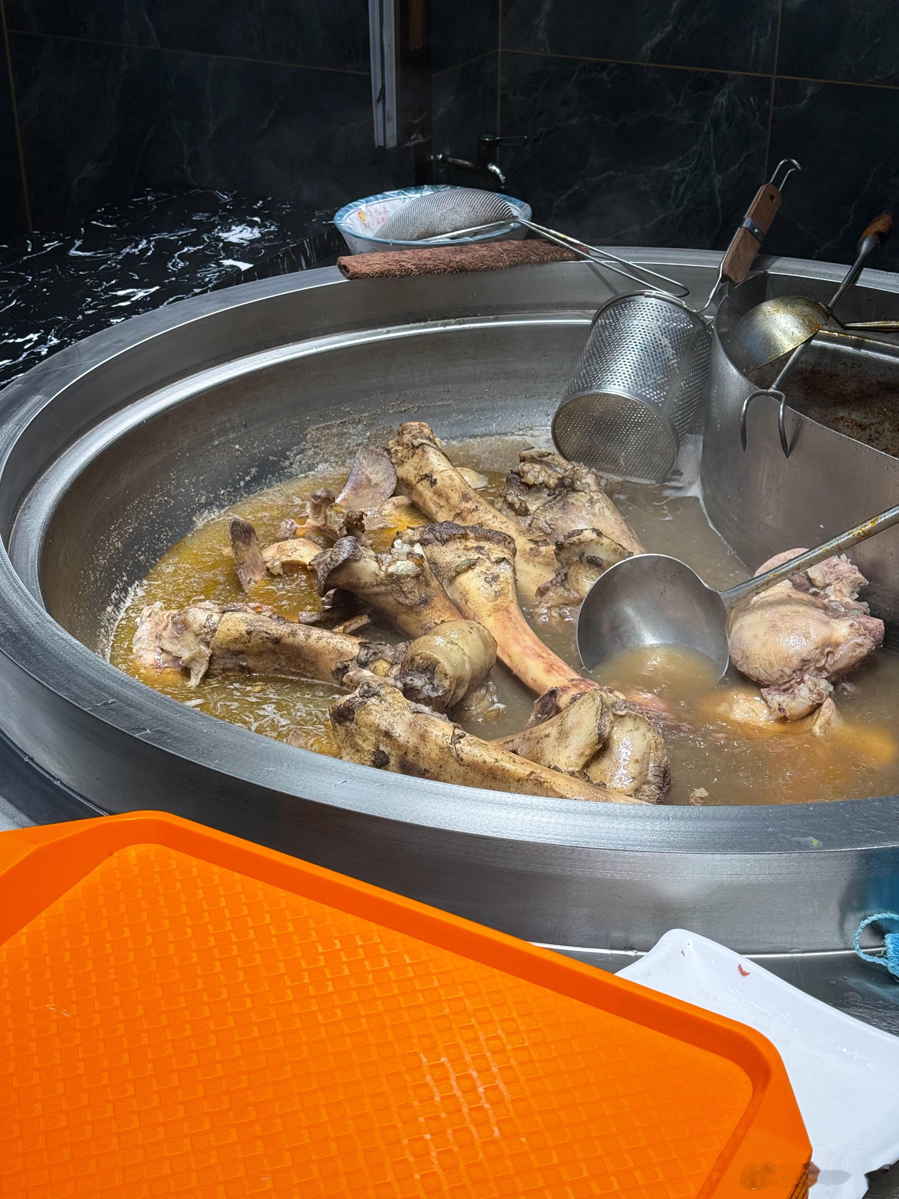 这牛肉粉正宗不，咱也不知道这是不是牦牛肉，有没有贵阳的朋友给解惑一下  ​​​