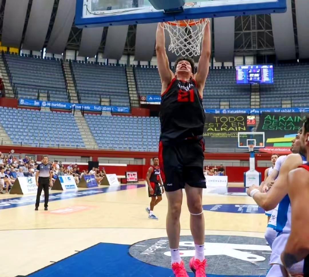 余嘉豪获得MVP，林葳获得一个运动战得分

在海外联赛中，今天咱们有两个留洋球员