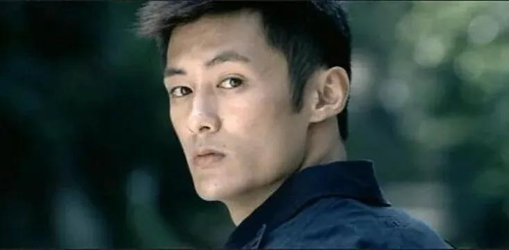 艺人离婚上热搜，见怪不怪，余文乐不是第一个娶了同是艺人的女子，也不会是最后一个。