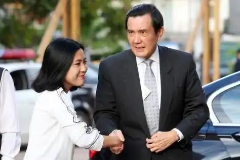 马英九最近一句话，又在岛内掀起了波澜，他说：“不承认‘九二共识’，两岸对话就是空