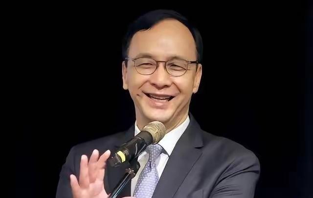 许多非绿营阵营重要人士不承认自己是中国人到底是什么原因？

说白了，就是怕丢选票