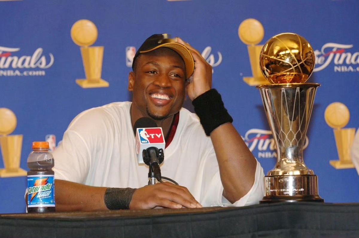 NBA历史上哪次夺冠之路最为传奇？库里回复巴特勒你有什么毛病吗湖人官方宣传被指除