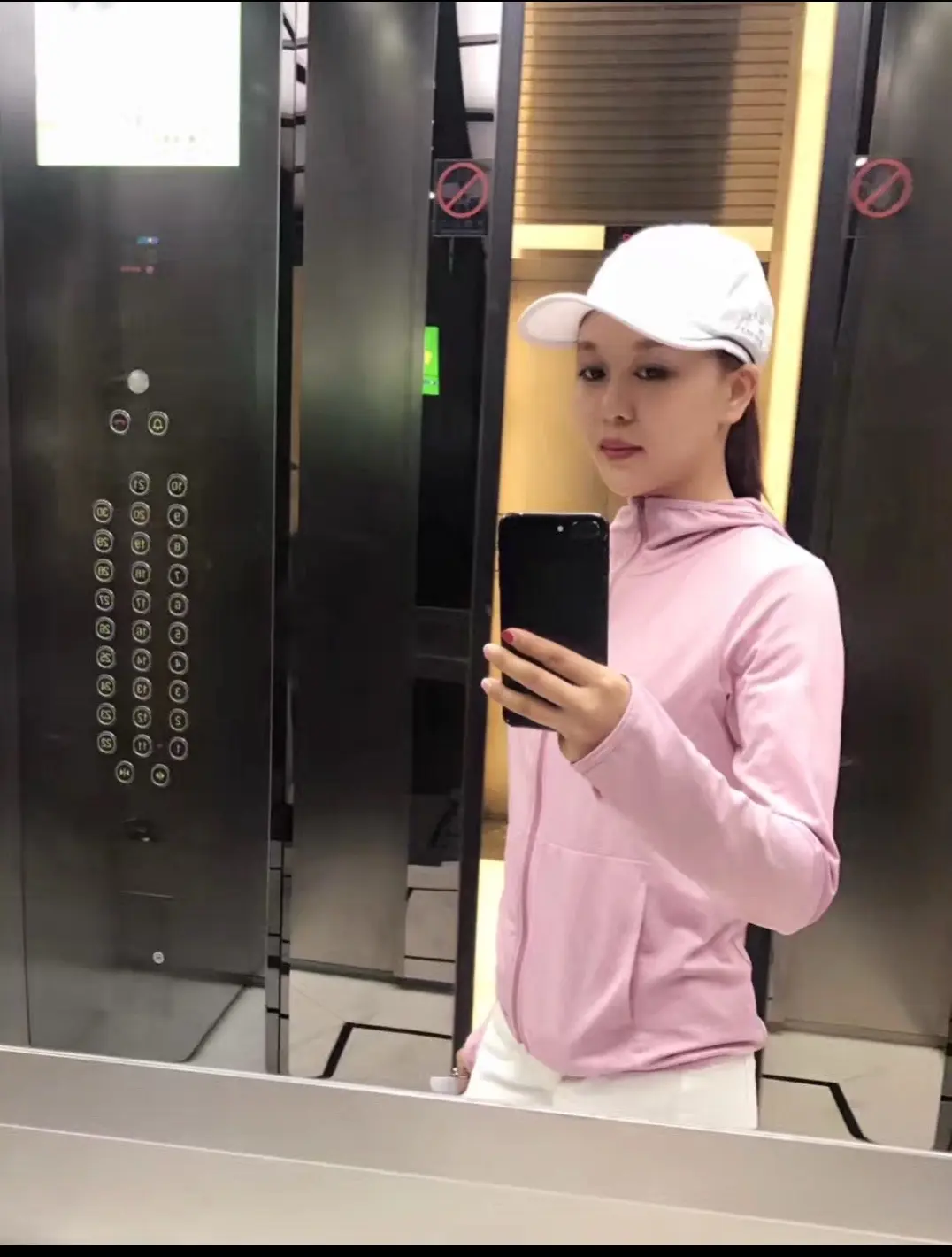 青春一去不复返。深圳是我的第二故乡、是我成长的地方、是我整个青春回忆的...
