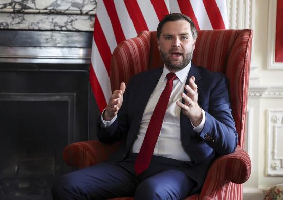 美国副总统万斯24年说了一句话直接把话挑明了，如果中国控制台湾，美国经济会大受打