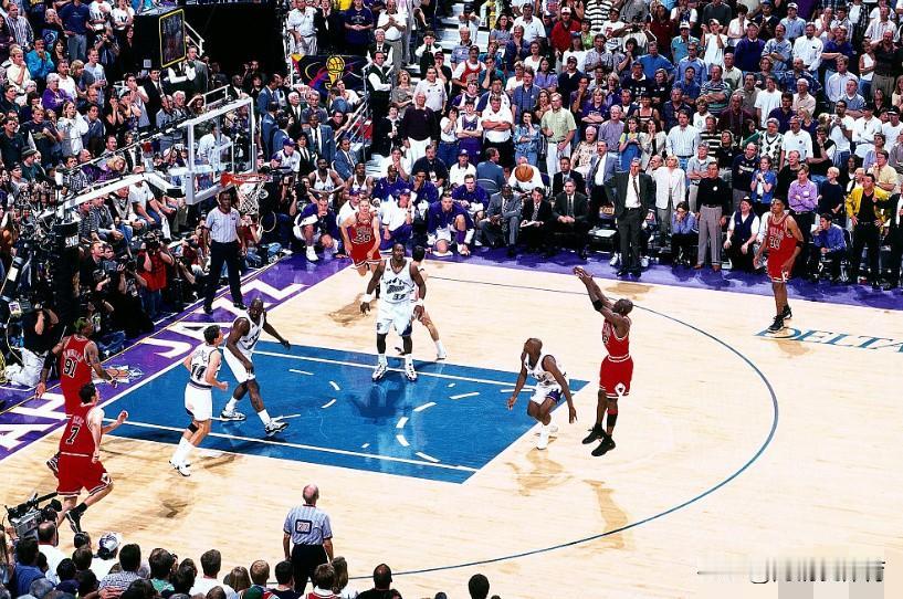 ESPN名记Brian Windhorst近日在节目中评选出了自己心目中NBA总