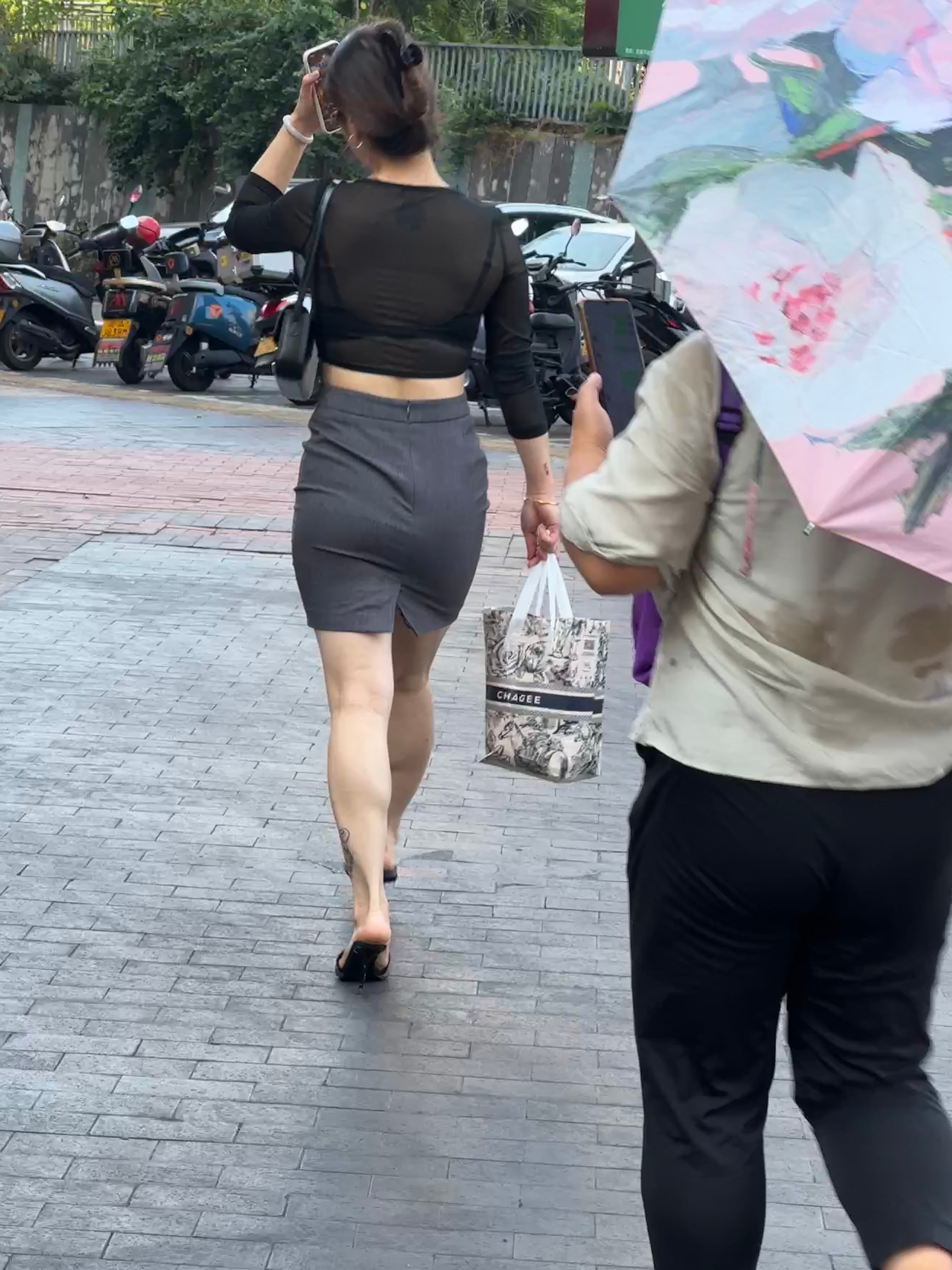 网友投稿，随时拍透视装 ​​​