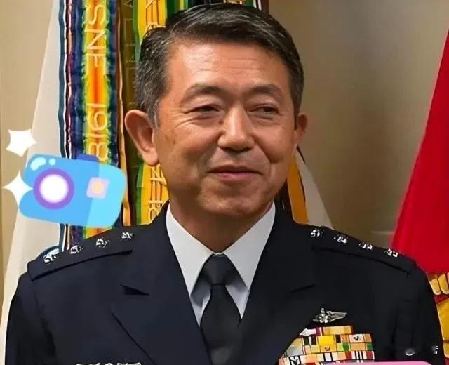 日本政客岩崎茂这次真是没脸没皮到极点，居然一边在东方大国赚得盆满钵满，一边带头在