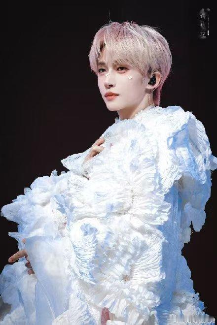 刘宇在东北到底穿没穿棉裤你好星期六刘宇刘宇在东北录综艺也太有画面感了！穿没穿棉裤