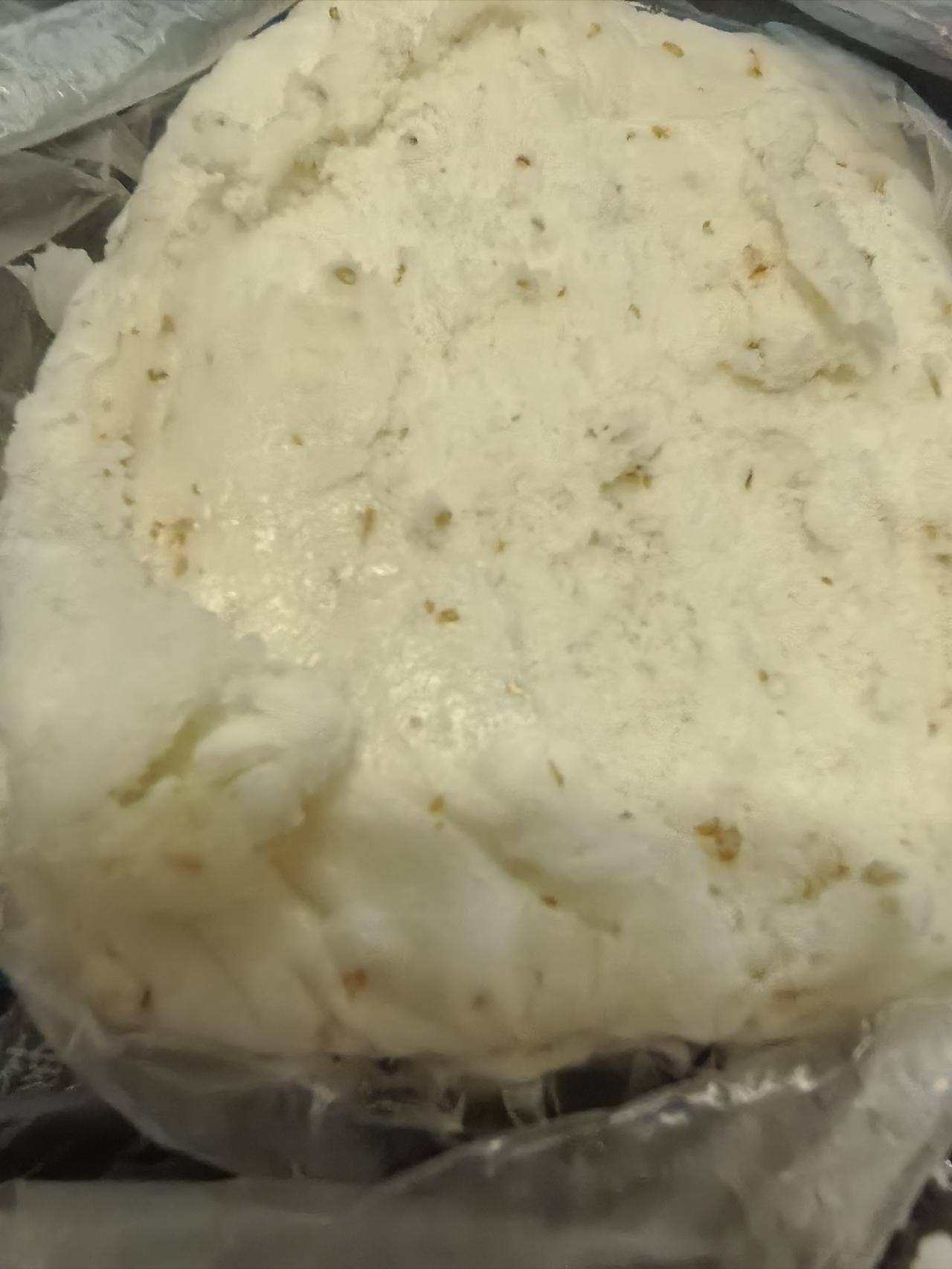 今年的秋天似乎还没来到呢。在广东这些年，秋衣穿的时间就一两月，冬天一星期。往年天