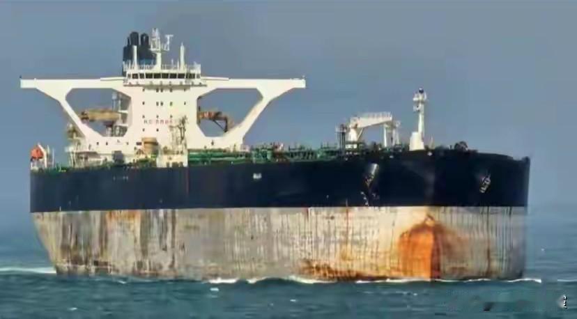 俄罗斯人自尊崩溃：油轮被美军扣押后，高官竟威胁用导弹打欧美