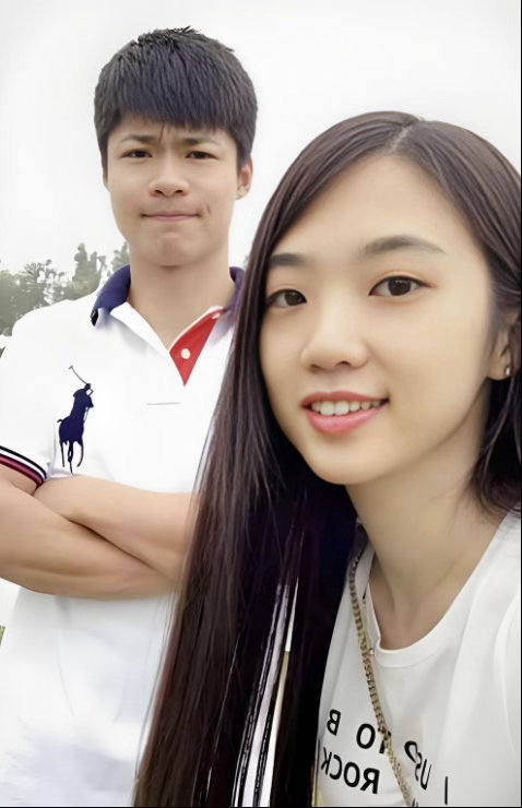 十六年双向奔赴！苏炳添林艳芳上演现实版从校服到婚纱的神仙爱情近日，苏炳添与妻子林