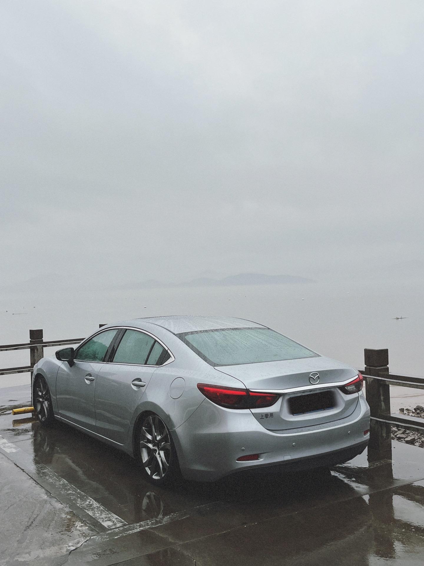 雨天 在海边 车里独处