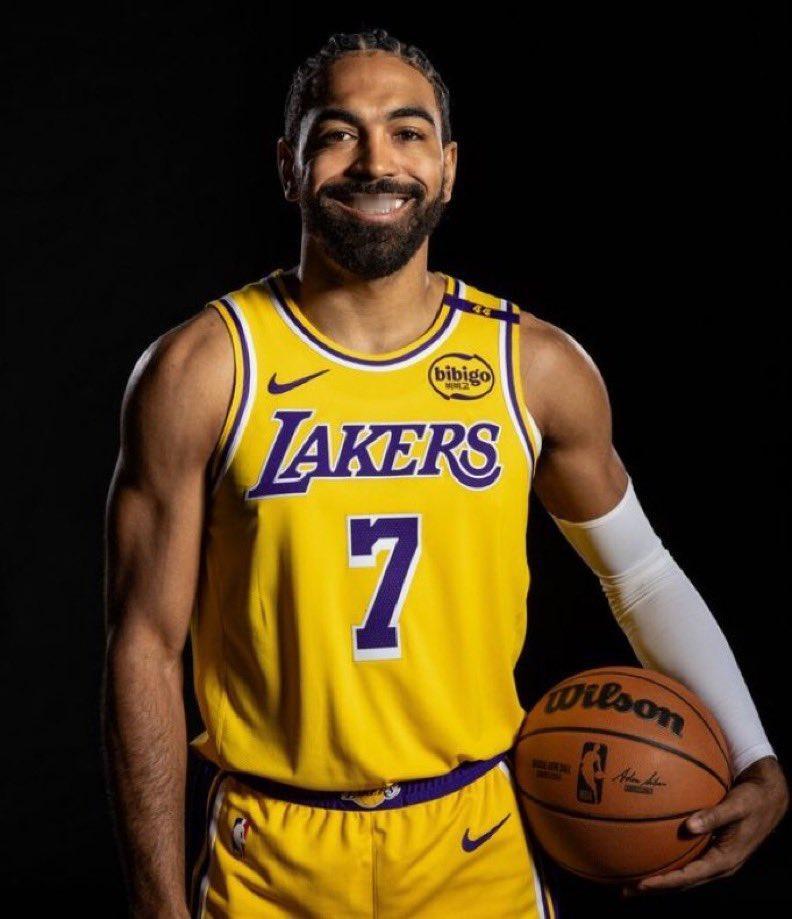 湖人的“交易四件套”。
湖人最近情况不是很好，此前输给西部倒数的国王队，遭遇了3