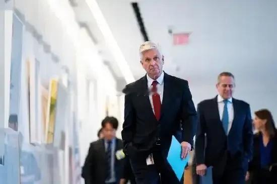 【美联储主席热门人选沃勒放鹰，美股大跌，A公子能雄起吗？】美联储理事克里斯托弗・