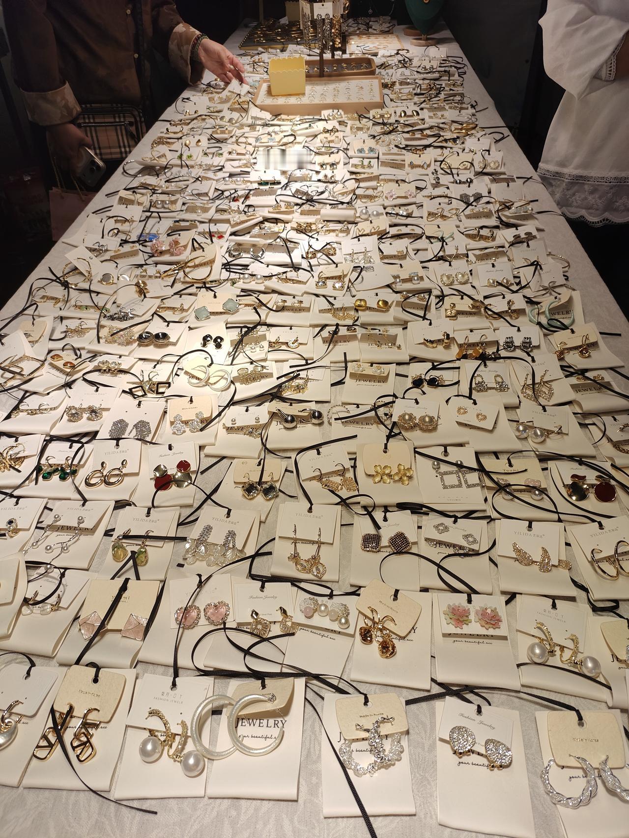 逛一逛，淘一淘总能收获满满！逛街淘货 逛有所获 淘货乐趣