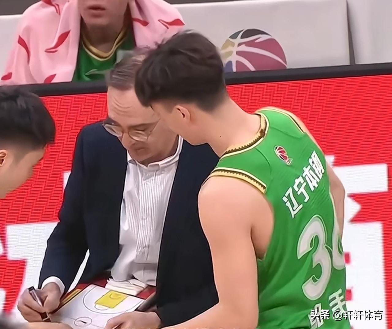 3月21日CBA常规赛第28轮辽宁本钢坐镇主场迎战北京北汽男篮，辽宁男篮在已经结