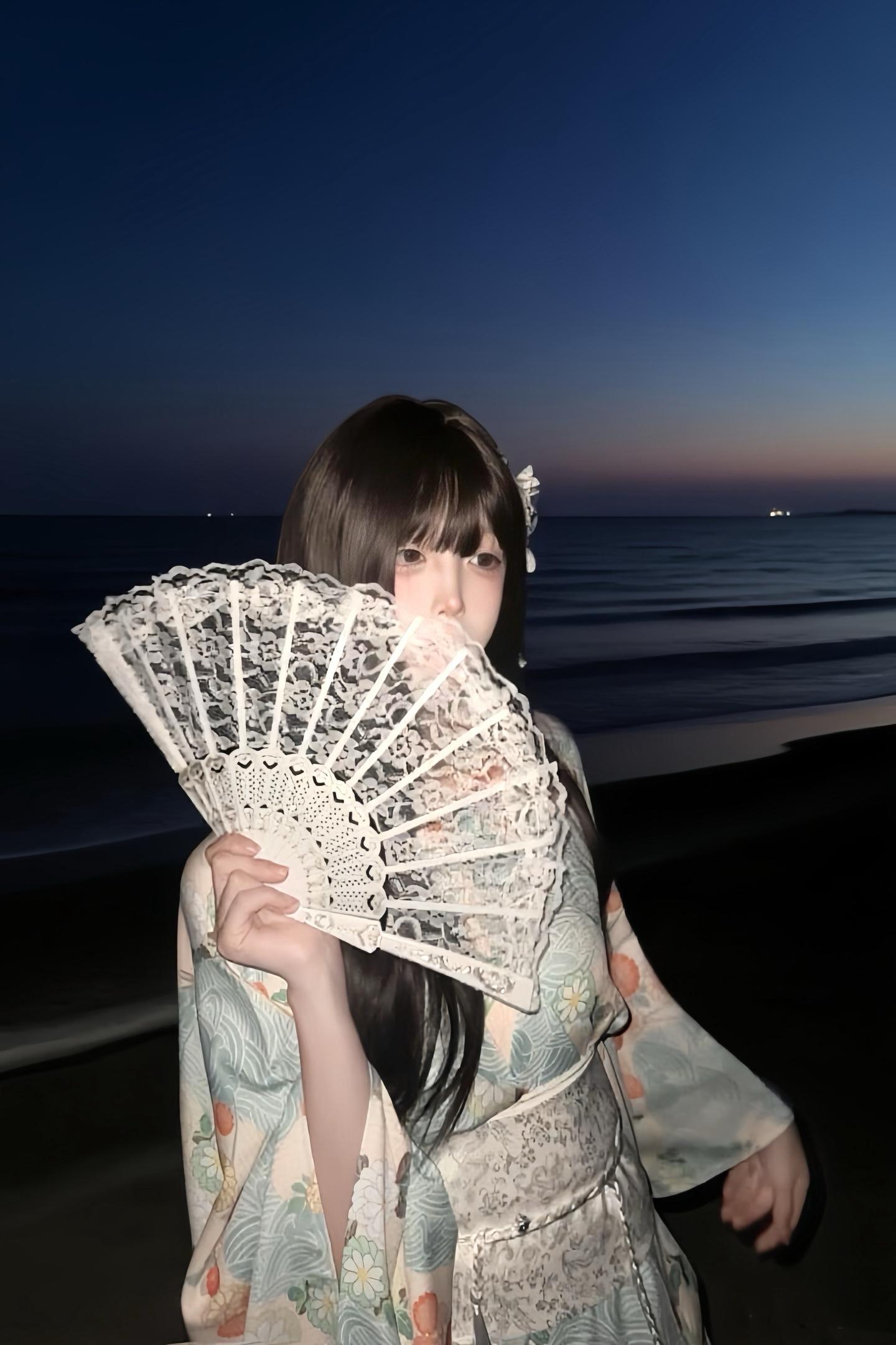 你的眼睛是夏日的第七行情书。