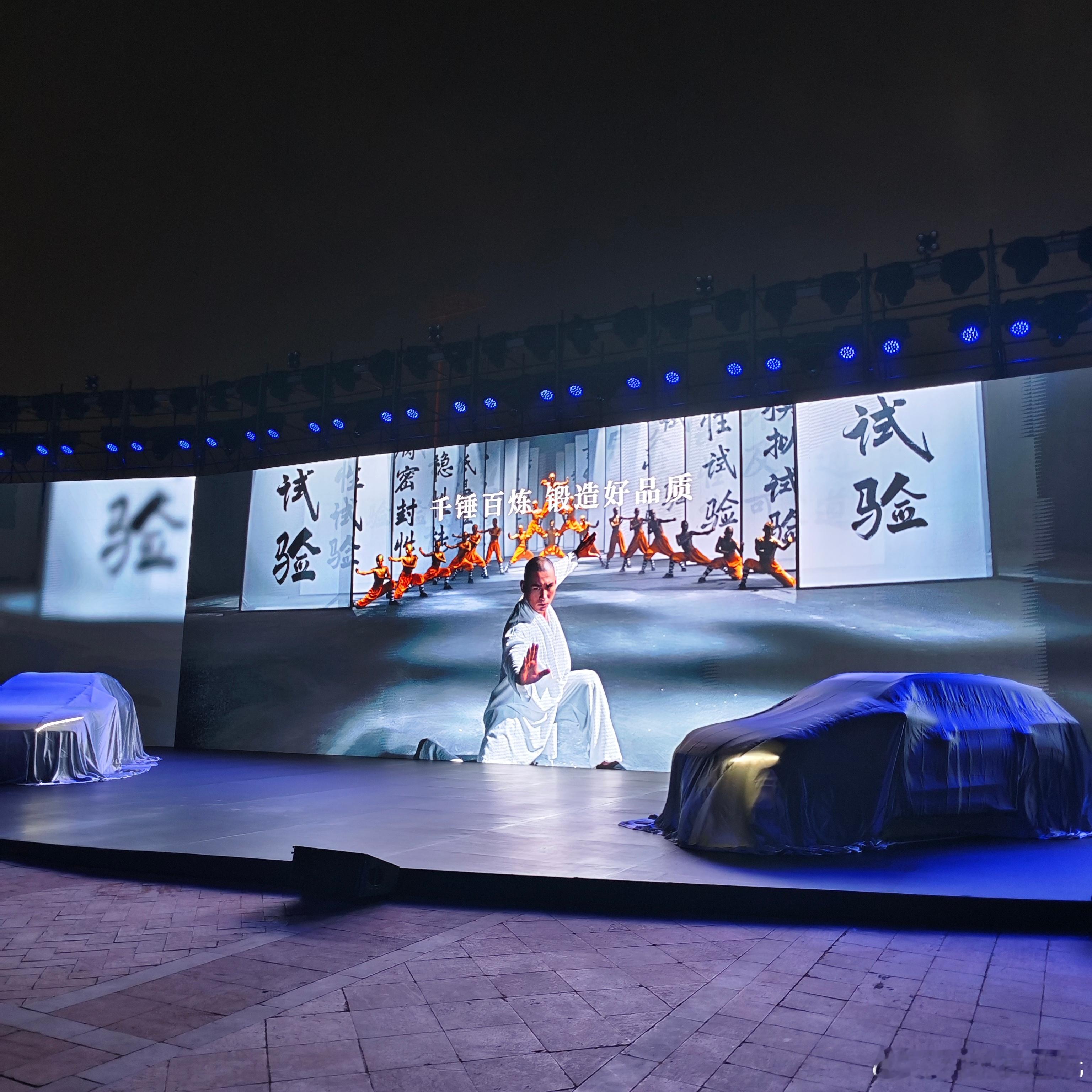 在刚刚，比亚迪的SUV顶流宋家族再次扩容！宋L DM-i与宋PLUS DM-i在