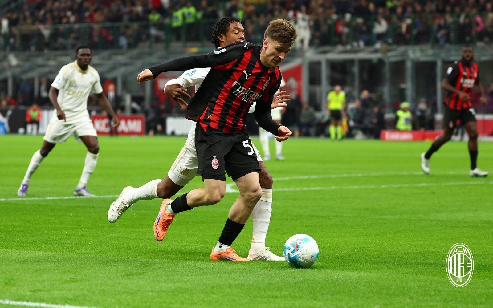 【比赛组图】 🔴⚫️ 主场与升班马握手言和。🤝🏻sempremilan ​