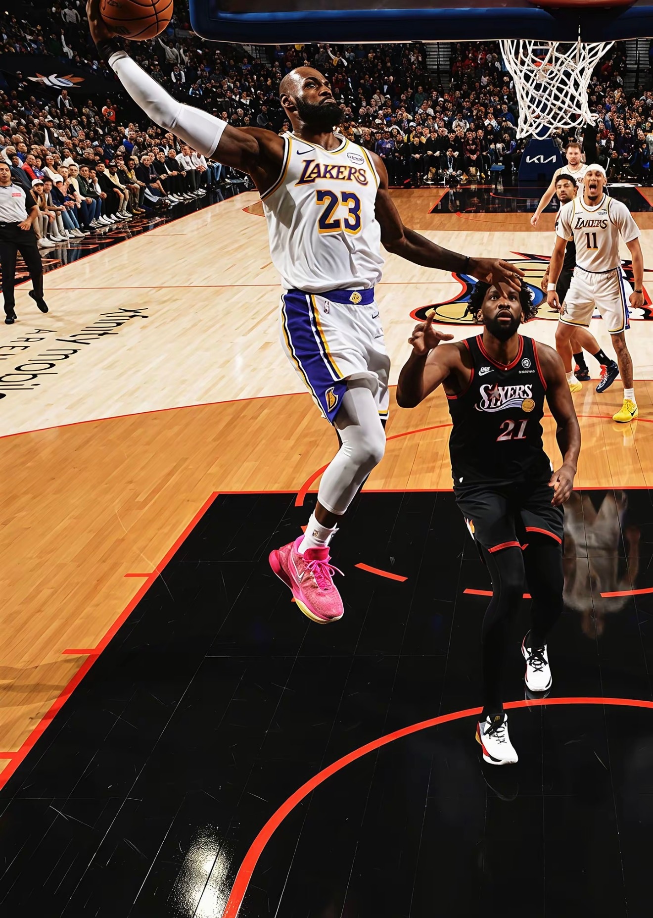 岁月带走他极致的爆发力 却沉淀出极致的篮球智慧首节熟悉的战斧式扣篮开局 末节五连