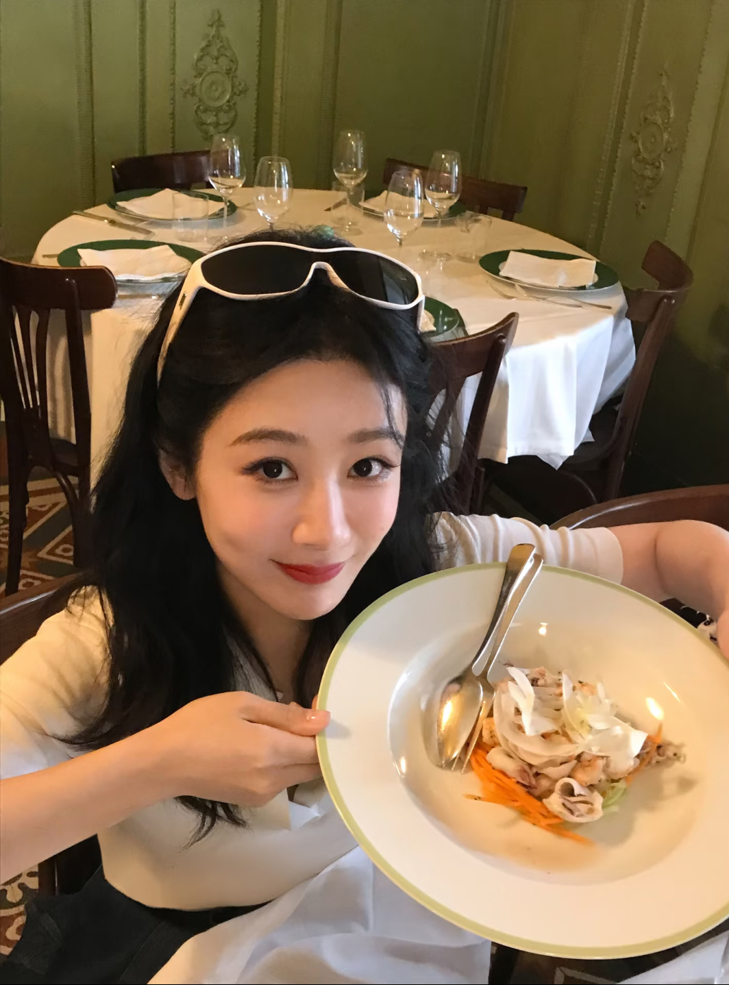 杨紫杨紫家业 💜 杨紫李祯不管有多少黑暗，也不管有多少转弯，用最初的心陪你走最