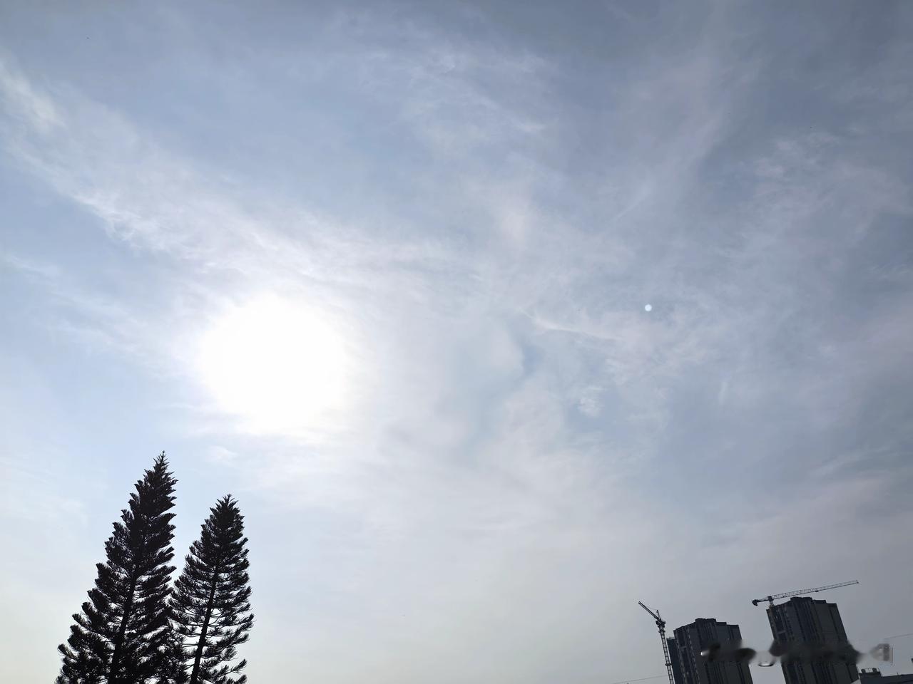 加水进烤箱！广东高温持续，局部有雷阵雨！13日起雷雨趋于明显，高温逐渐缓解！
