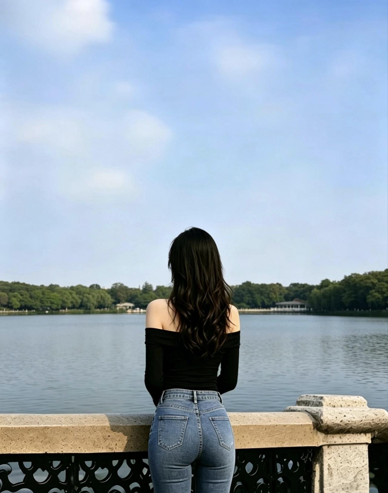 湖畔静坐，沉思时光