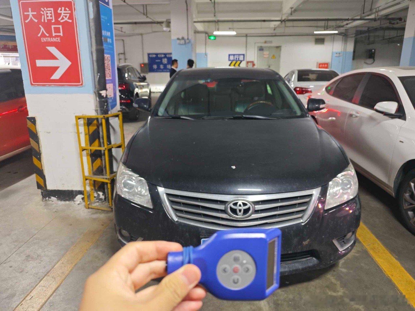 新到到店两台代步B级车，车况都不错：10年上牌，2.4凯美瑞，12万多公里，无事