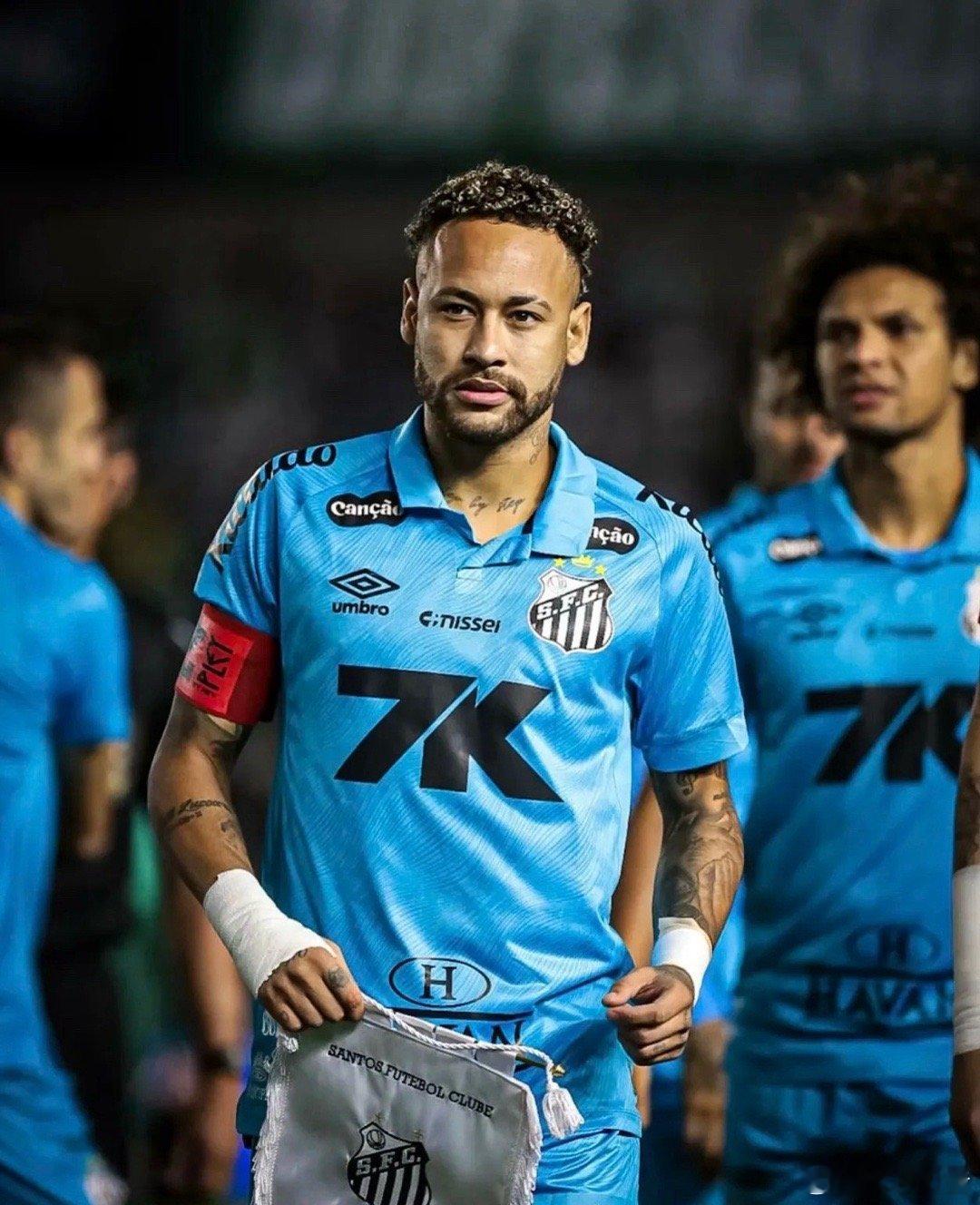 巴甲保级生死战彻底燃爆！33岁内马尔带伤上阵，下半场狂轰三球上演帽子戏法，助桑托