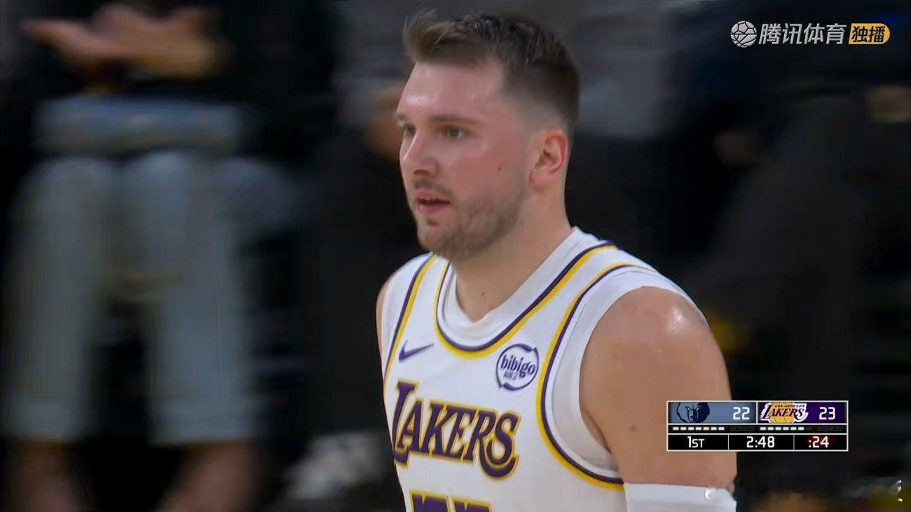 东契奇三分来啦，湖人反超灰熊！灰熊vs湖人