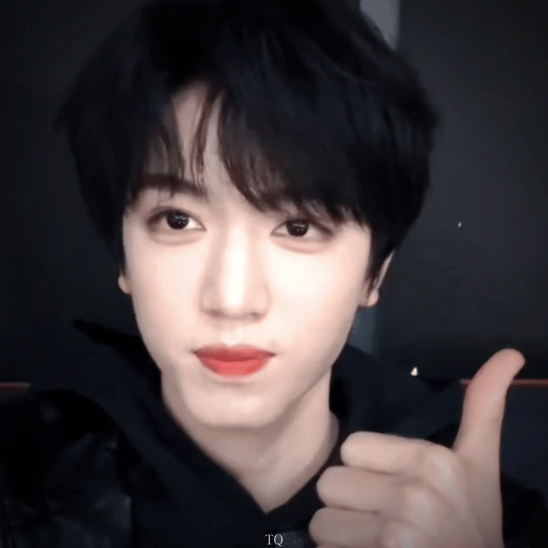 至少让我们先认识下今天上rs的三个四代弟弟：张桂源 左奇函 陈奕恒 ​​​