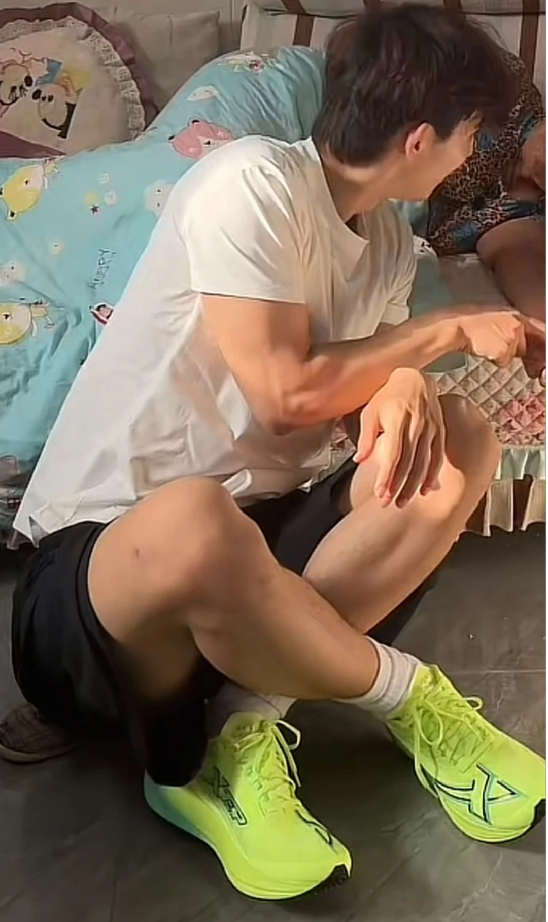 撒都不要说，光看这个侧脸我已经燃尽了！