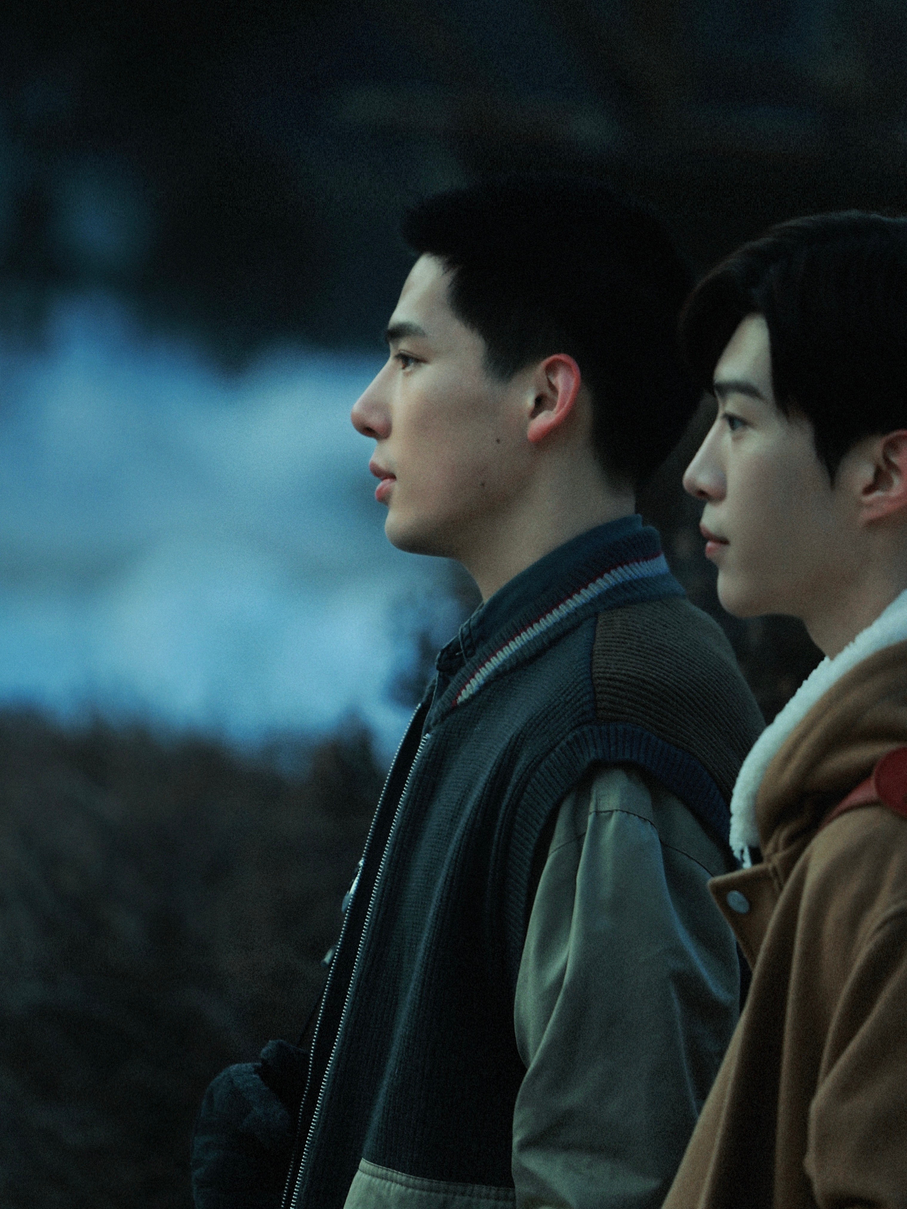 金百开发了王安宇范丞丞金白开镜头下的范丞丞、王安宇。左肩有你·蒋丞、顾飞。 