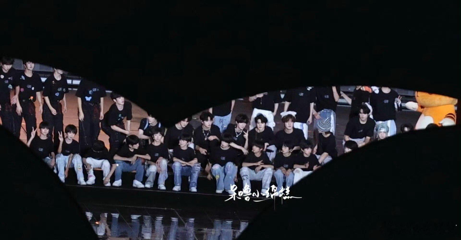 新音彩排大合照二代三代四代新音彩排大合照