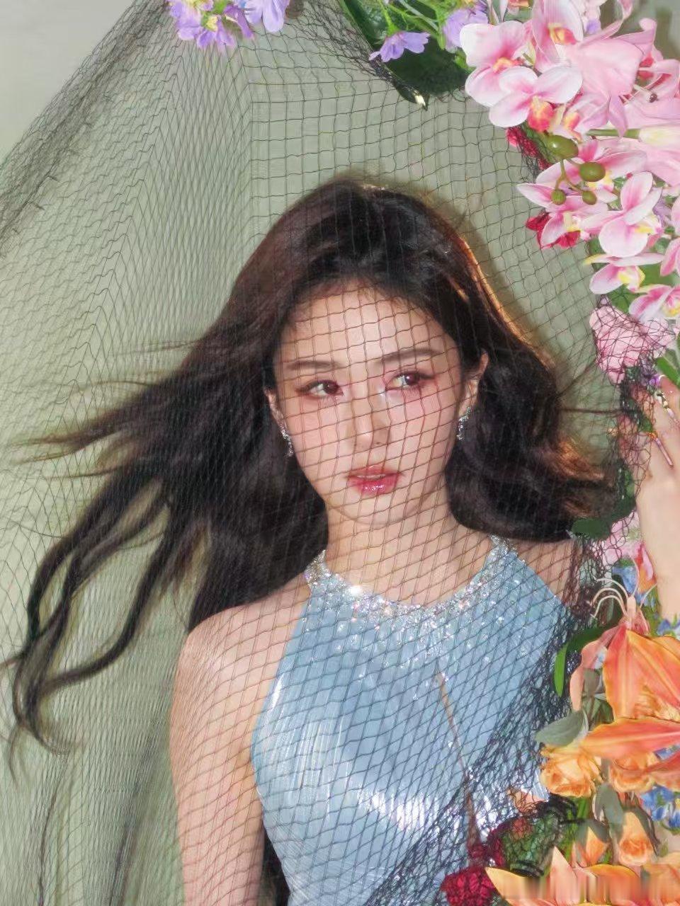 白鹿吐槽奔跑吧剪辑白鹿接梗变快了奔跑吧直播 白鹿这季状态在线，接梗反应明显变快，