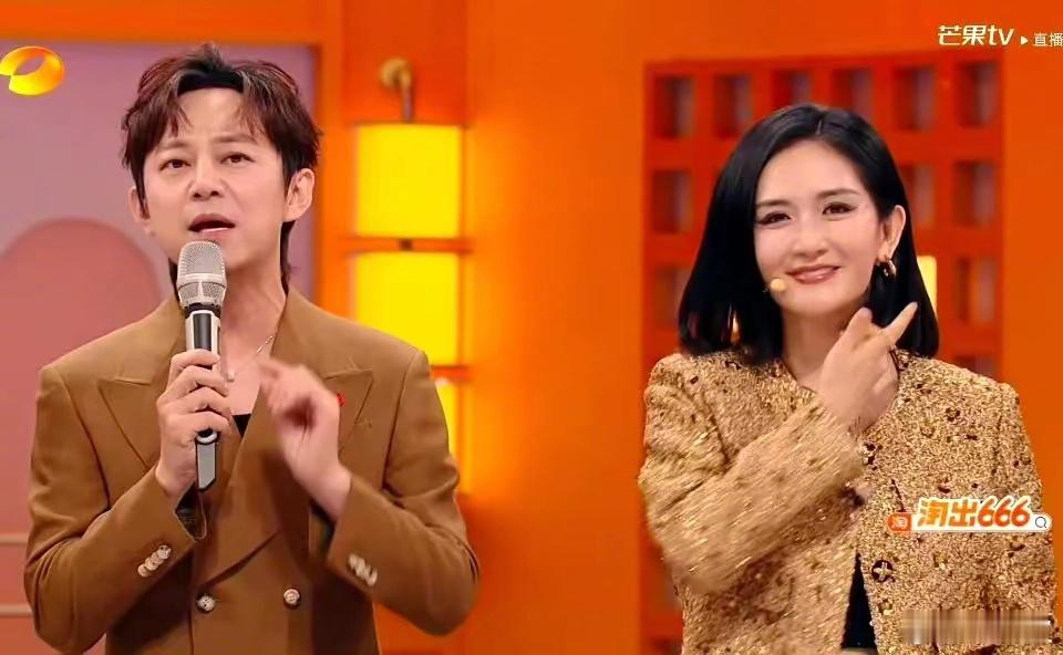 #何炅谢娜同台主持#终于等到何老师与谢娜的同台了，这次在疯狂双11好六夜中，谢娜