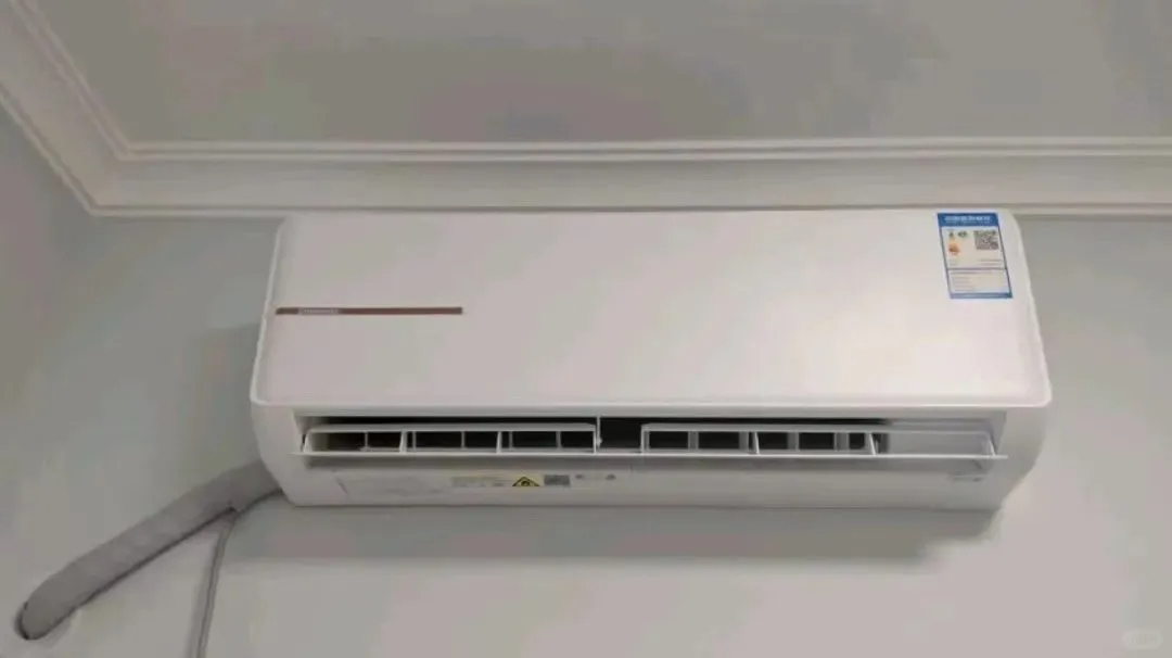 空调为什么越用噪音越大数码闲聊站  老家那台空调真的是元老级了，用了快十年，现在
