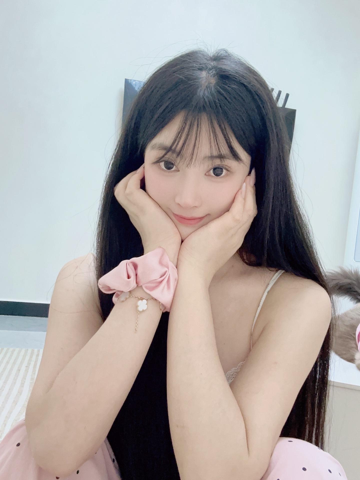 女大学生