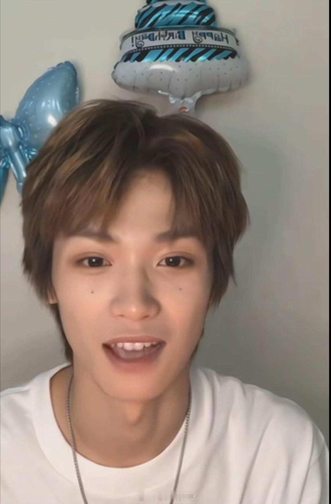 我说真的梓渝对不起粉丝，对不起嫂子，但是也对不起的是19岁生日直播面黄肌瘦的自己
