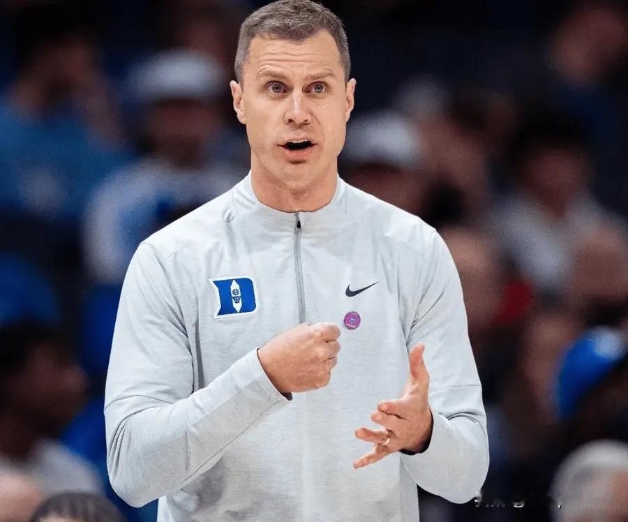 根据ESPN消息，杜克大学男篮主教练乔恩-沙耶尔已同意与球队签订一份为期6年的新