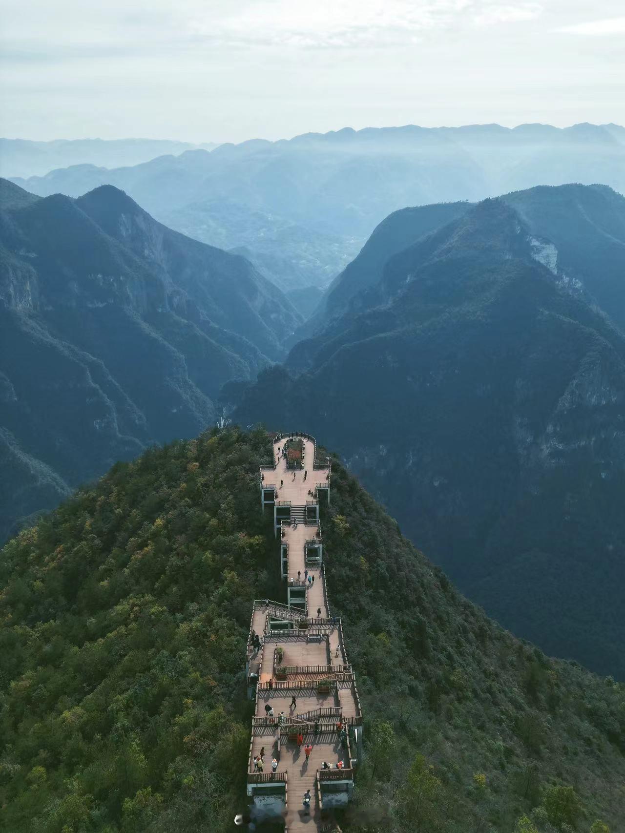 《走遍中国》巫山特辑：一场穿越时空的奇幻之旅！在这里，你可以深入感受古镇的历史沉