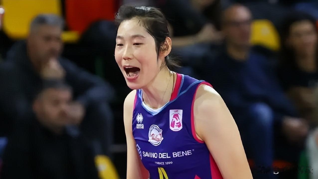 朱婷回国几乎是一种必然。

斯坎迪奇终于觉得年薪百万欧的朱婷，已经价有不值。相比