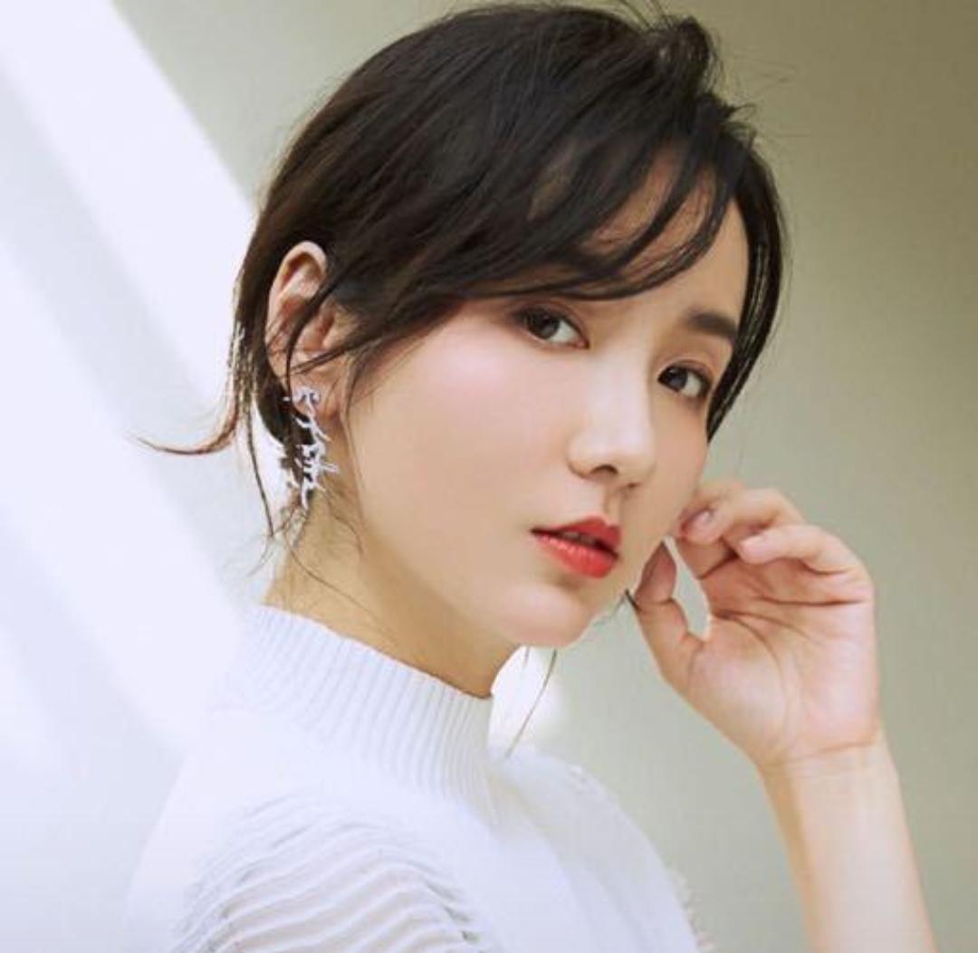 分居不分家？42岁吕一定居北京，丈夫在杭州，结婚10年无儿无女
娱乐
