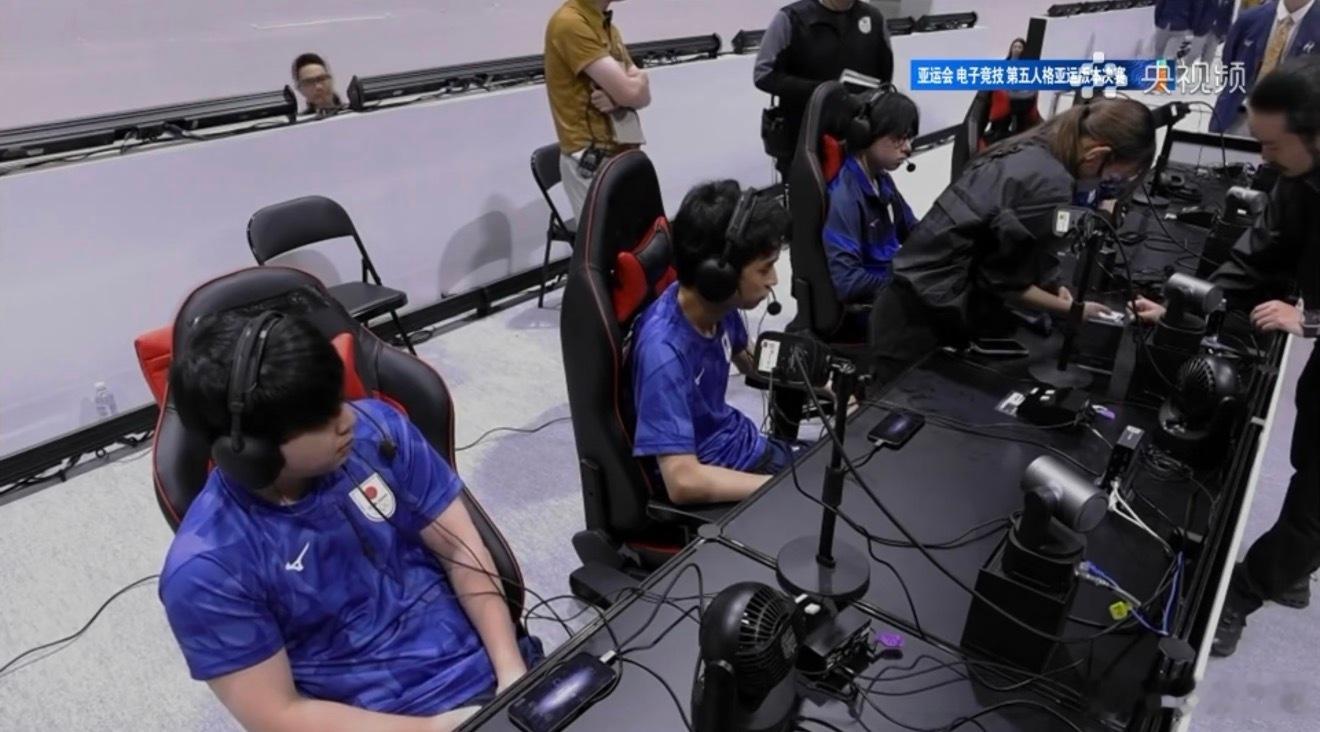 第五人格亚运决赛比赛暂停跟第五人格没关系，是他们小日子那边的通讯设备问题。感觉特