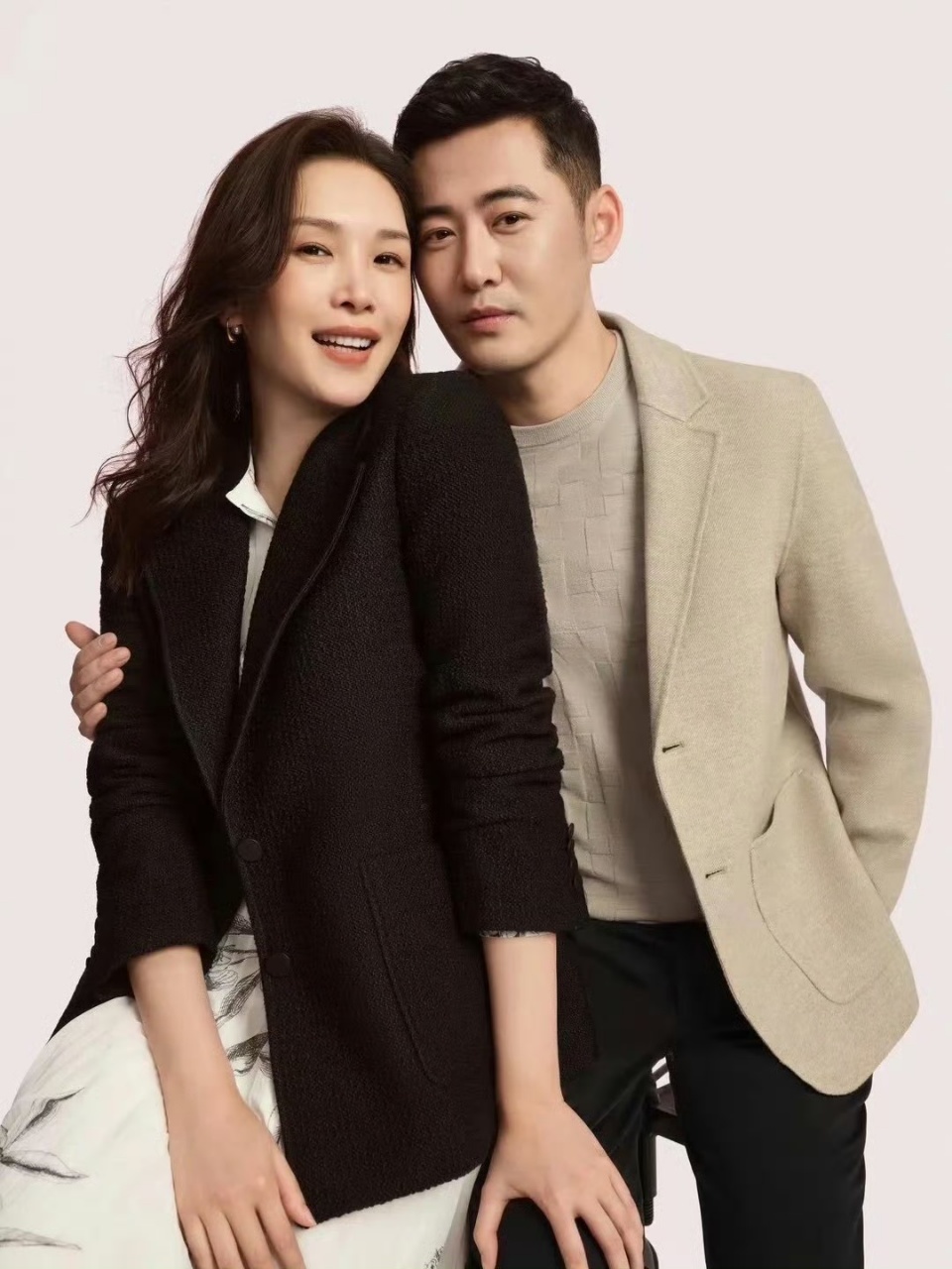 男女演员离婚后在同一剧组演戏电视剧蝉离婚后还能坦然接受同组工作，这份心理素质确实