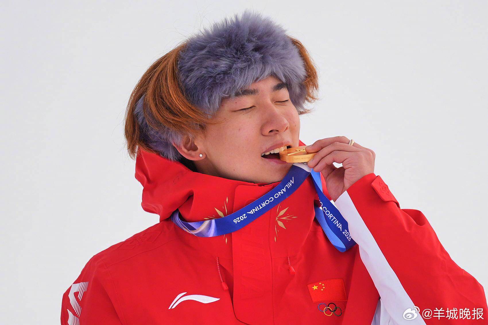 【苏翊鸣和谷爱凌的回答背后，是向内生长的力量 | 亮话体坛】米兰冬奥会单板滑雪男